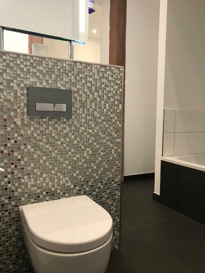 Modernes Apartment - Neustadt/Weinstrasse Stadt Neustadt an der Weinstraße Eksteriør bilde